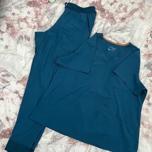 Teal Women's Medical Scrub Set